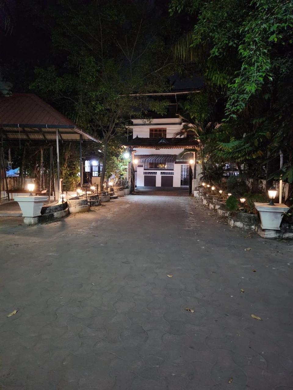 Guruvayoor Resort Guruvāyūr Eksteriør billede